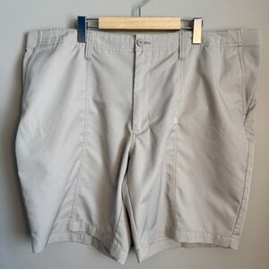 C18 Golf Performance Chino Shorts Beige Mens Size 42 Activewear Preppy Neutral